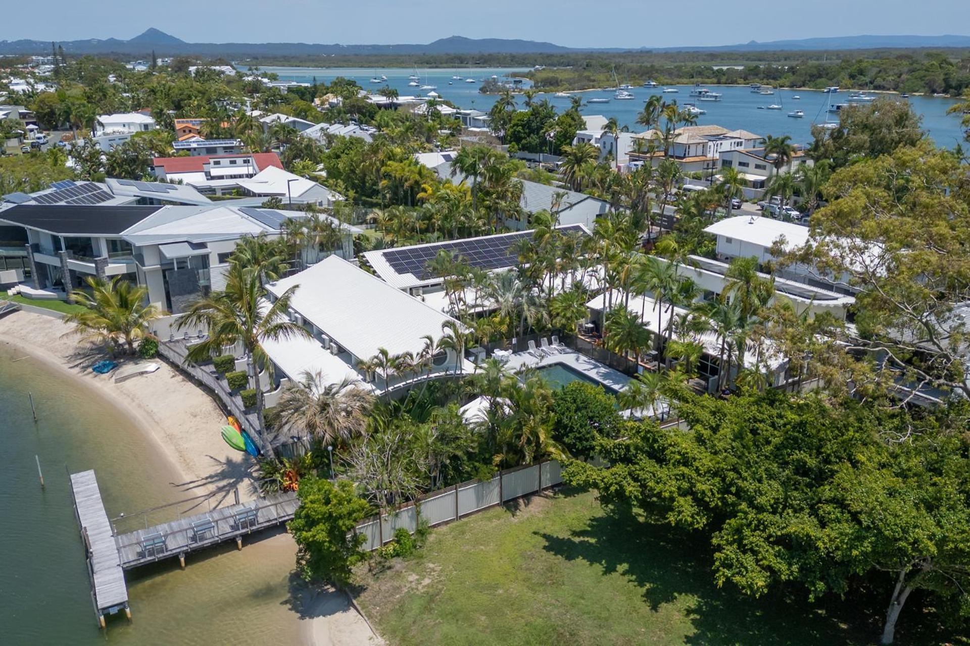 Caribbean Noosa Aparthotel Bagian luar foto