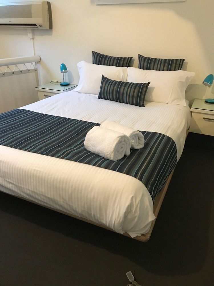 Caribbean Noosa Aparthotel Bagian luar foto